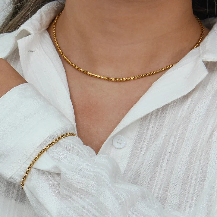 Gold Plated Geometric Stripe Necklace